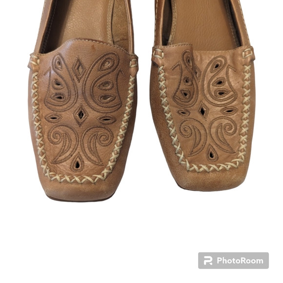 Liz Claiborne Flex Darlow Cut Out Design Tan Leather Loafers Flats. Women's 7 - Picture 7 of 8